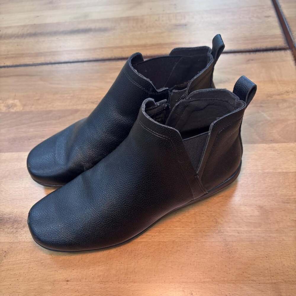 Easy Spirit Black Leather Ankle Boots Size 9W